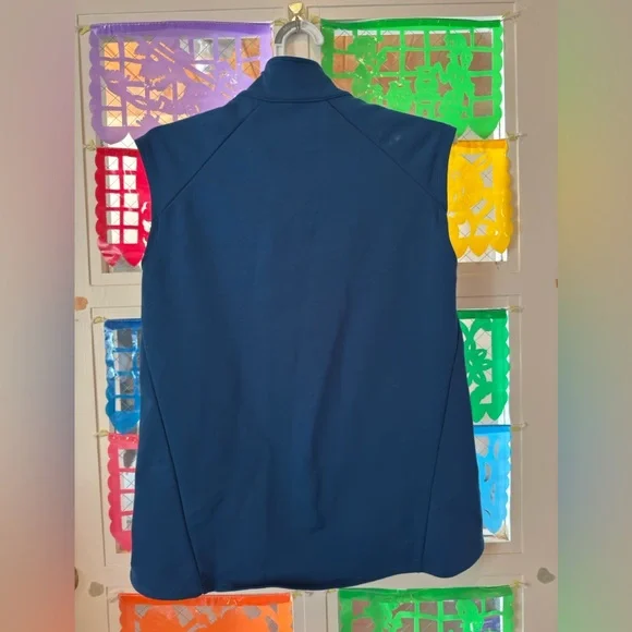 Oiselle Flyout Insulated Running Zip-Up Vest - Picture 4 of 9